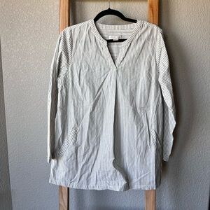 Christopher & Banks Tunic Gray Striped Blouse With Pockets Size Medium